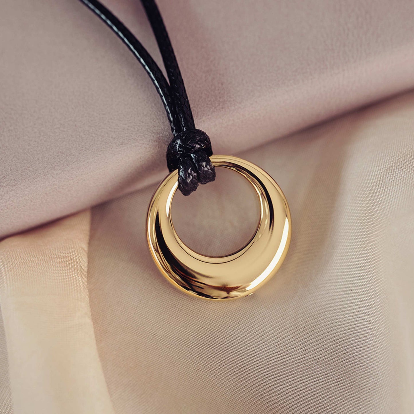 Ashes Urn Circle Necklace